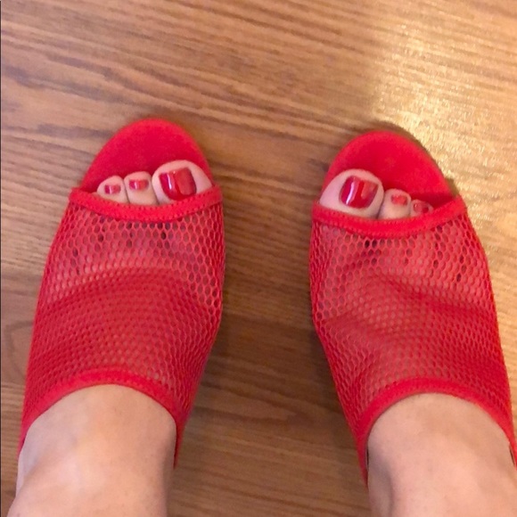 Red Mesh Heels - Picture 3 of 3